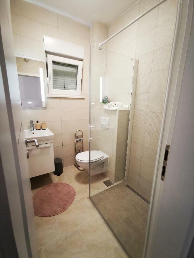 Charming Studio - Apartment Makarska Buitenkant foto